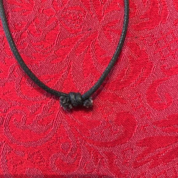 Beautiful simple necklace w/round and flat beads on an adjustable cord EUC - Picture 7 of 7